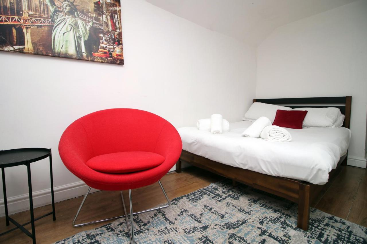 Lovely Studio Flat With Free Parking - Near To City Center Суонси Экстерьер фото